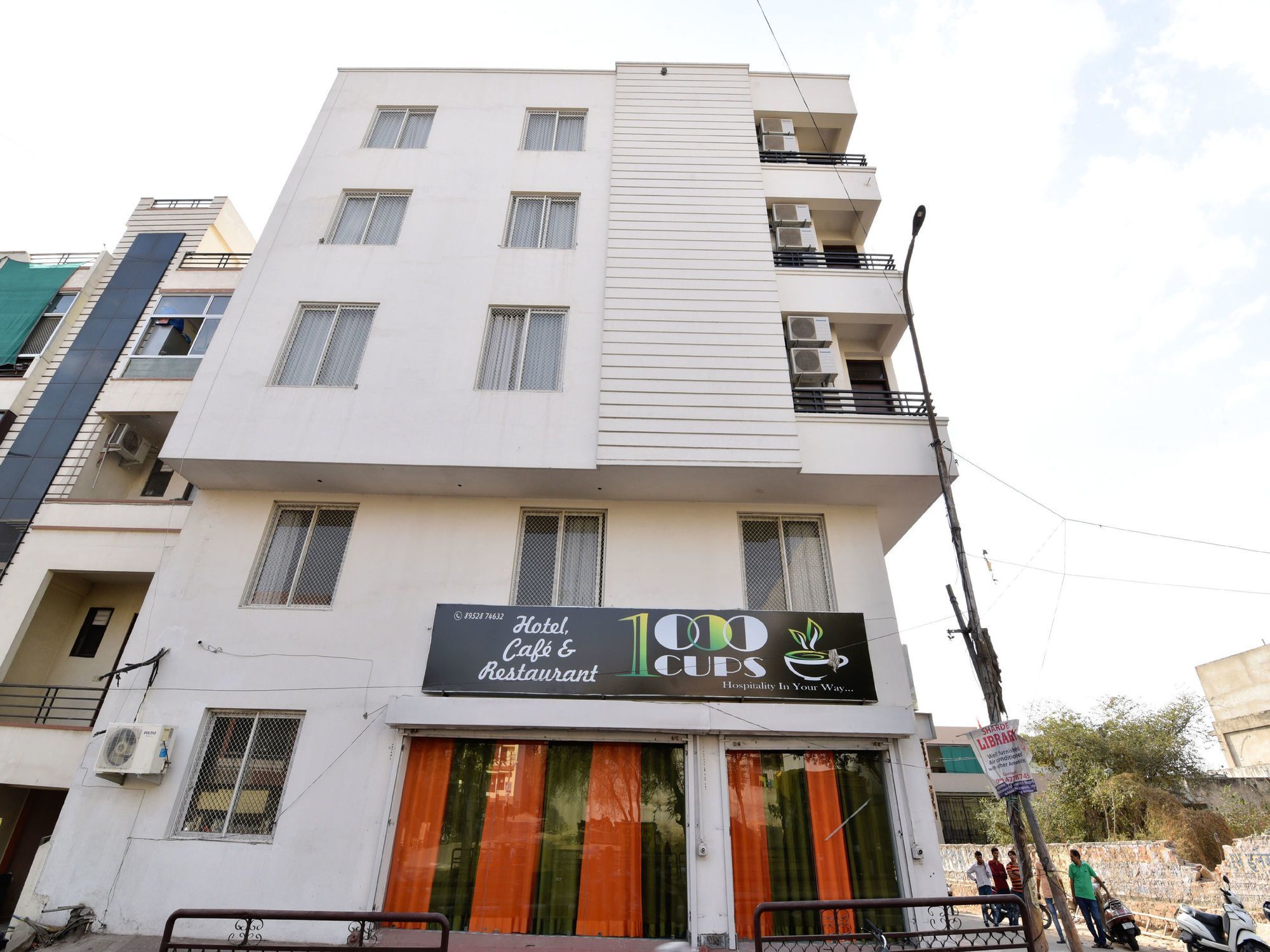 Hotel Oyo 13327 Thousand Cups